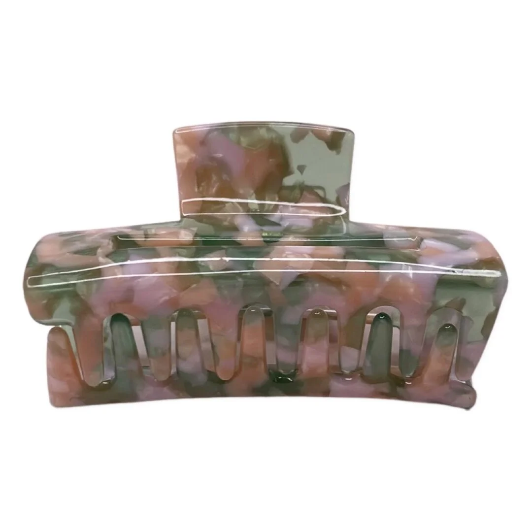 82D2F9E3-3584-4E25-8818-BF75918B6880