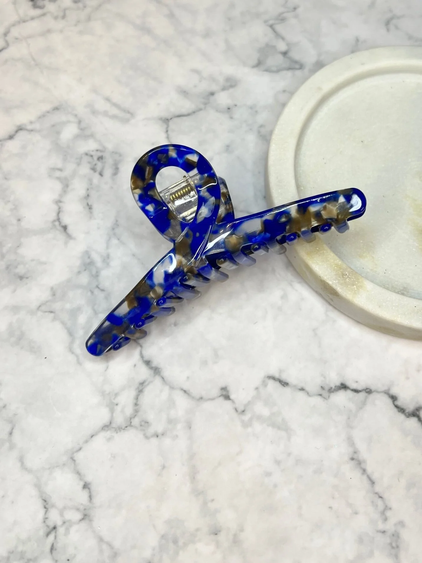 EADC5ED6-32D3-49B5-9855-DF3058FC3167