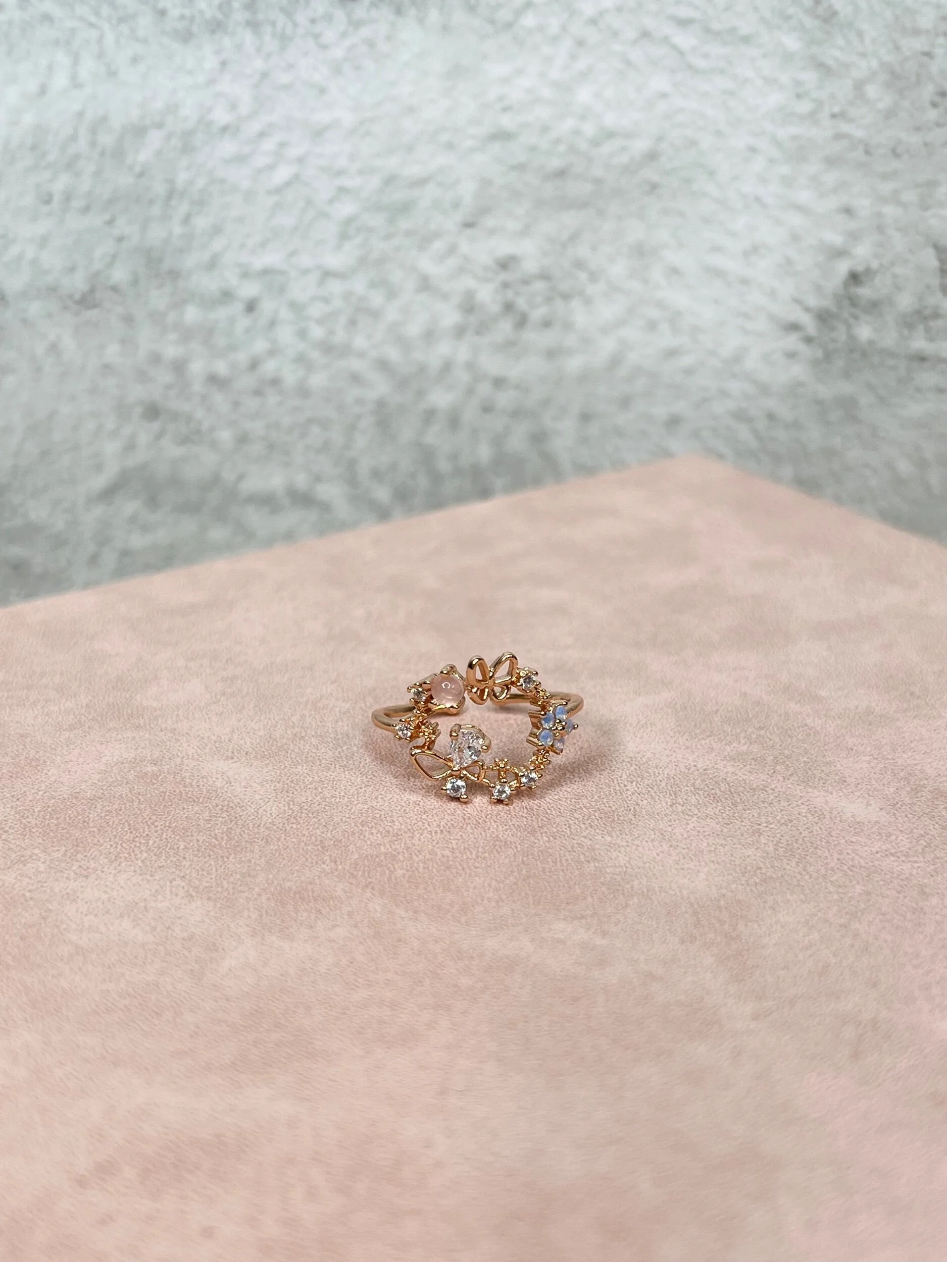 28432FA6-DE72-4FE4-8CE5-3B8BA05B6CFF