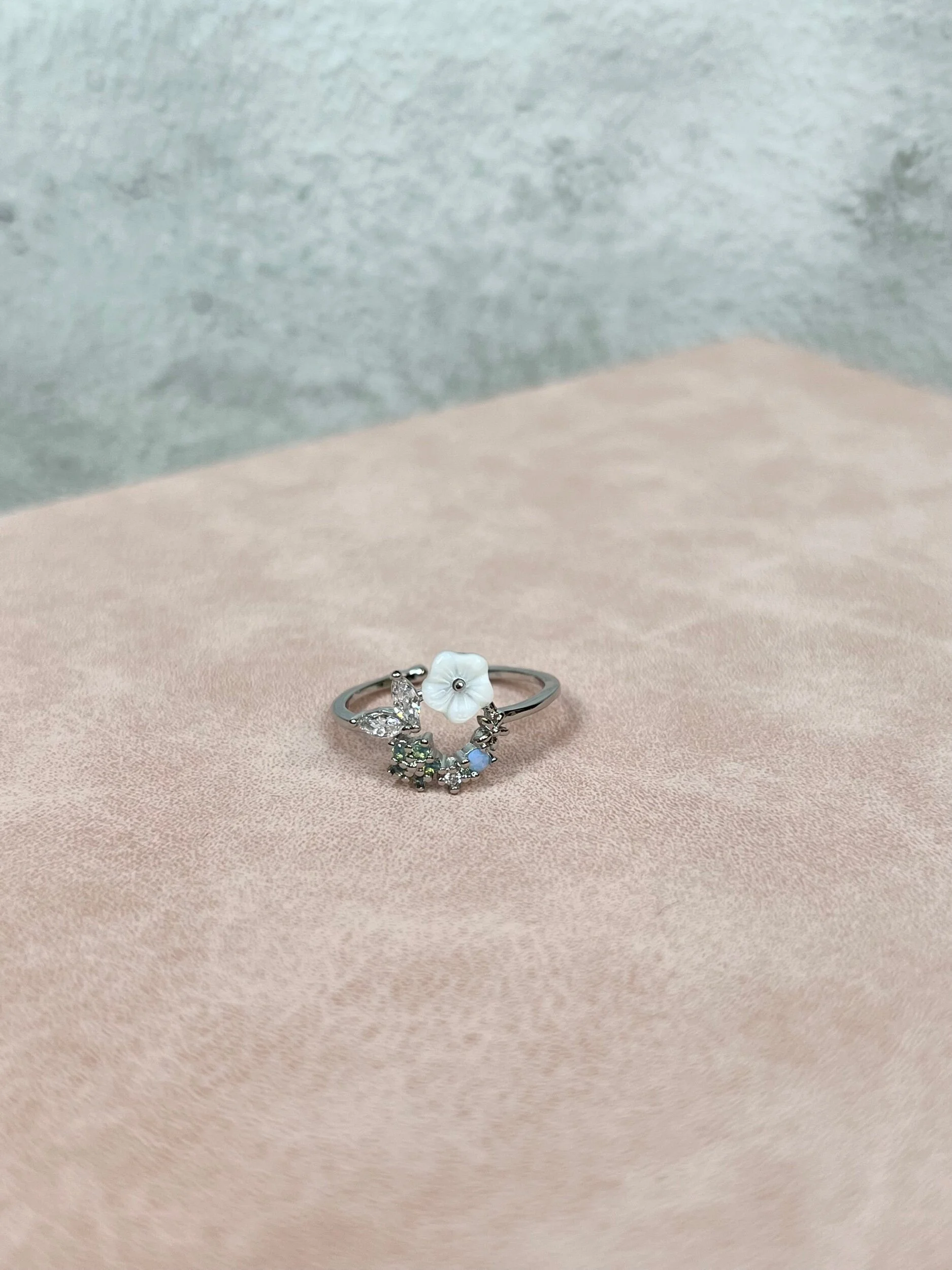 48CDBB49-7C64-4A05-A5EB-9D76E8ED0357