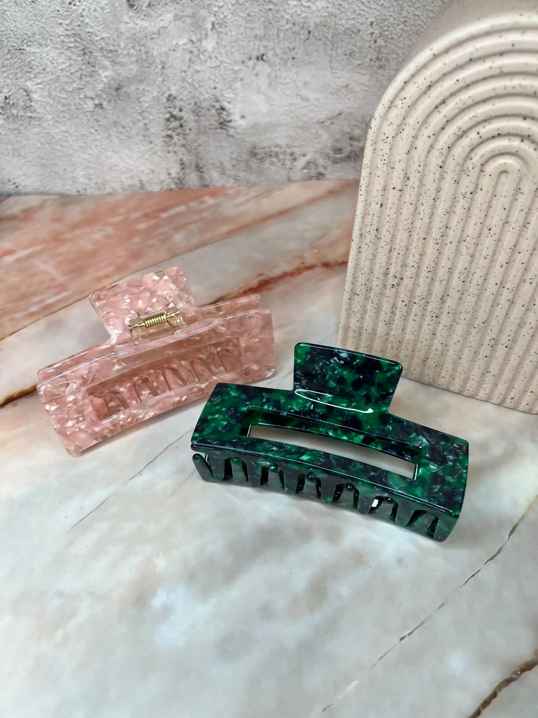 8AC04191-CCFA-40FC-ACAF-9F88E9A3641A