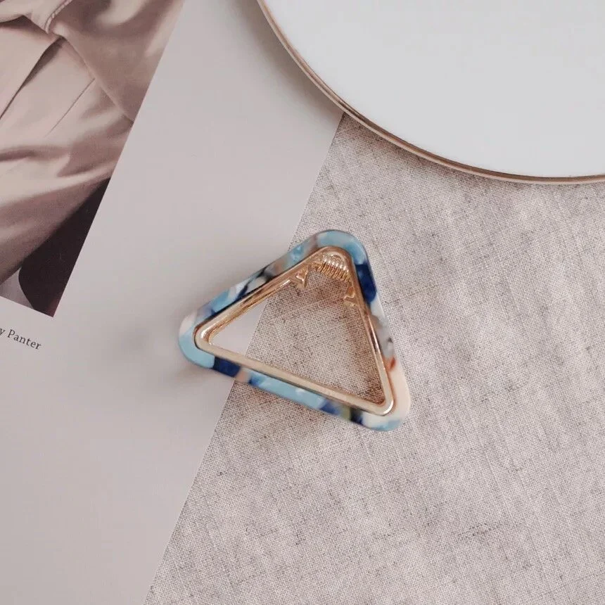 ADBF2063-8901-4D1E-8D41-C3577F9FDF52