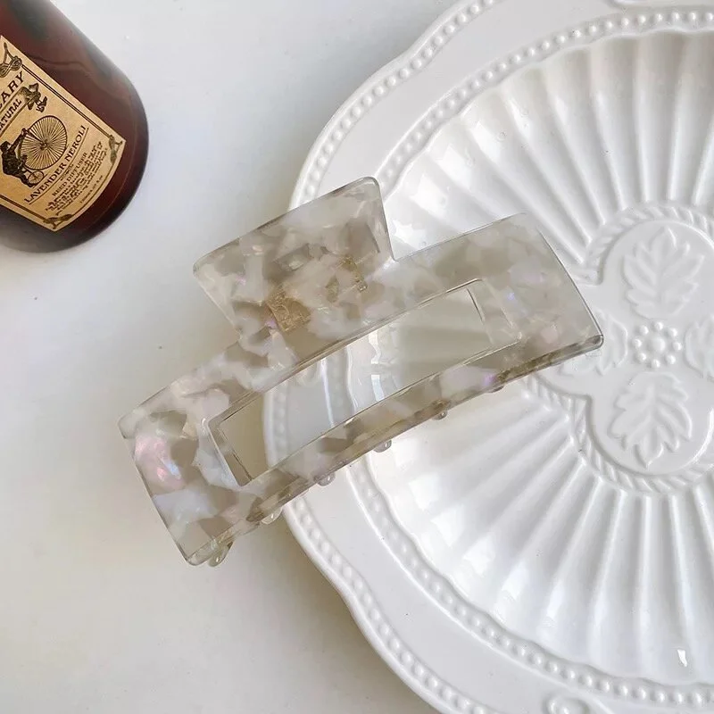 995EC230-8F07-445E-B41F-1FC4A5F4F67A