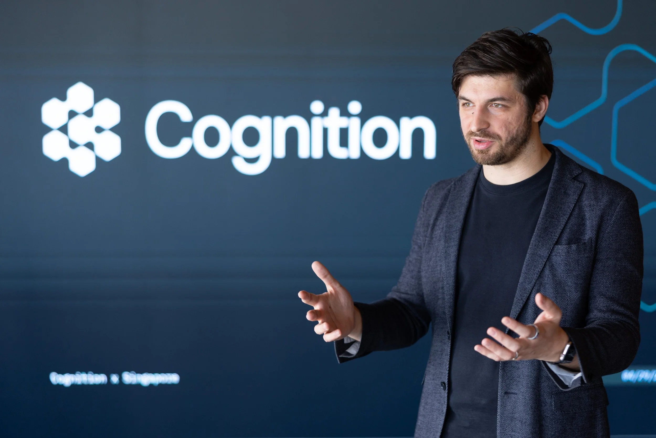  Keynote speaker addressing media guests during the Cognition press conference presentation. 