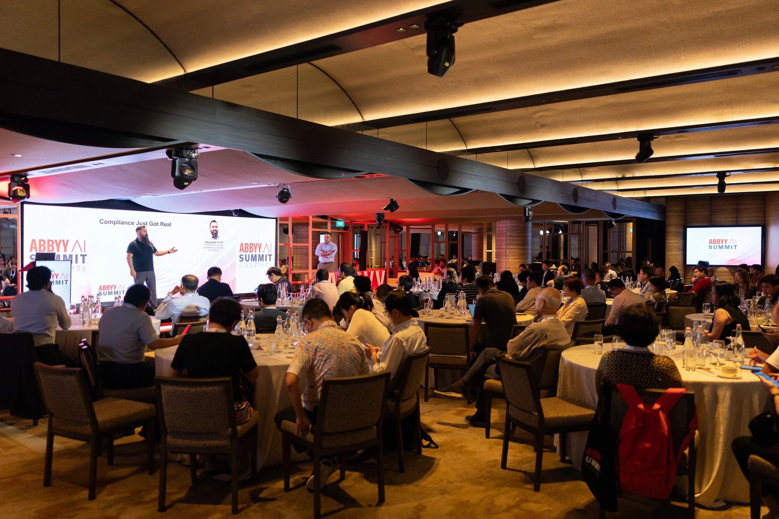  Wide perspective of Alexander Hanff delivering his session at the ABBYY AI Summit Singapore. 