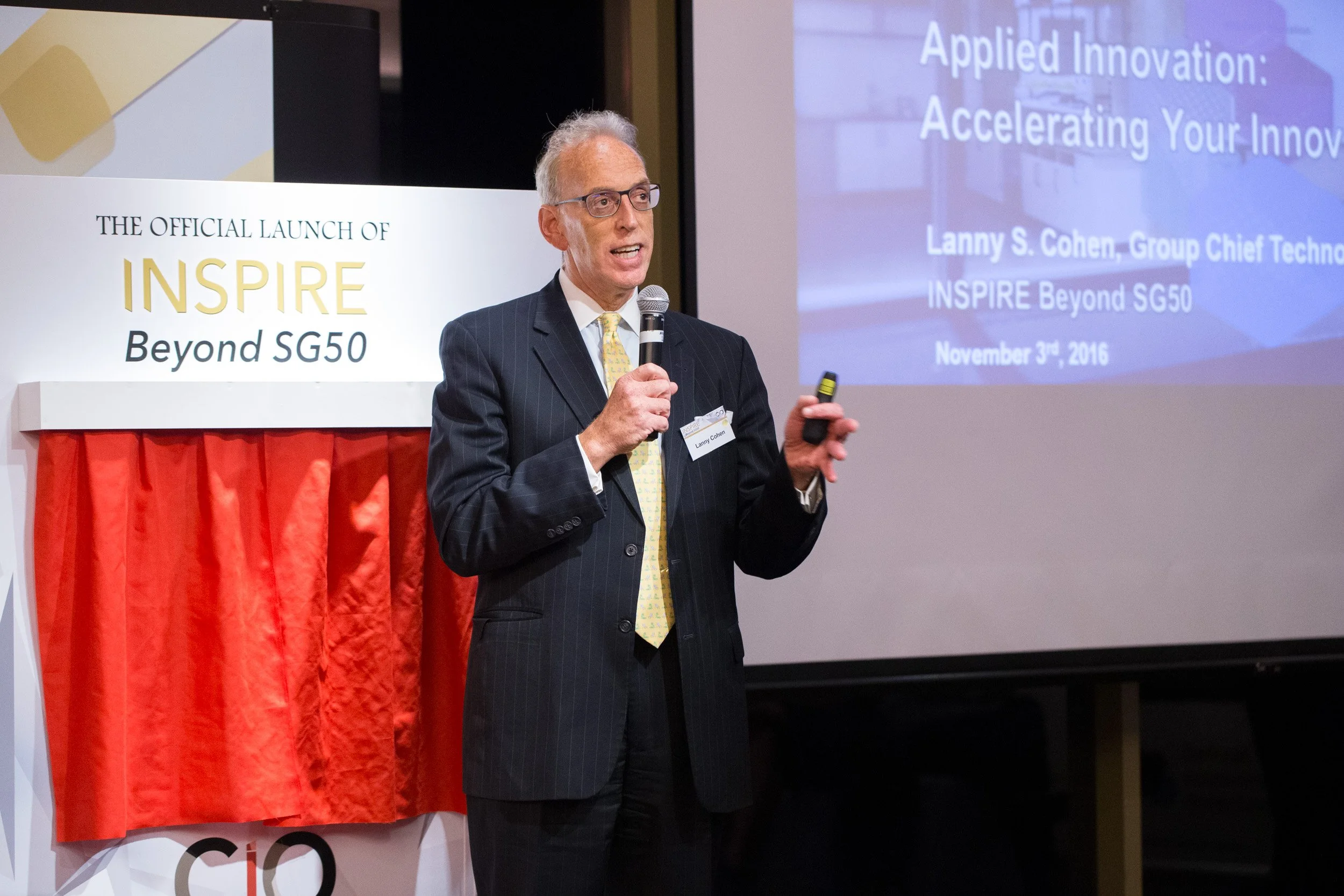 Executive speaker Lanny Cohen addressing C-suite guests at The Glasshouse at The Legends Fort Canning Park. 