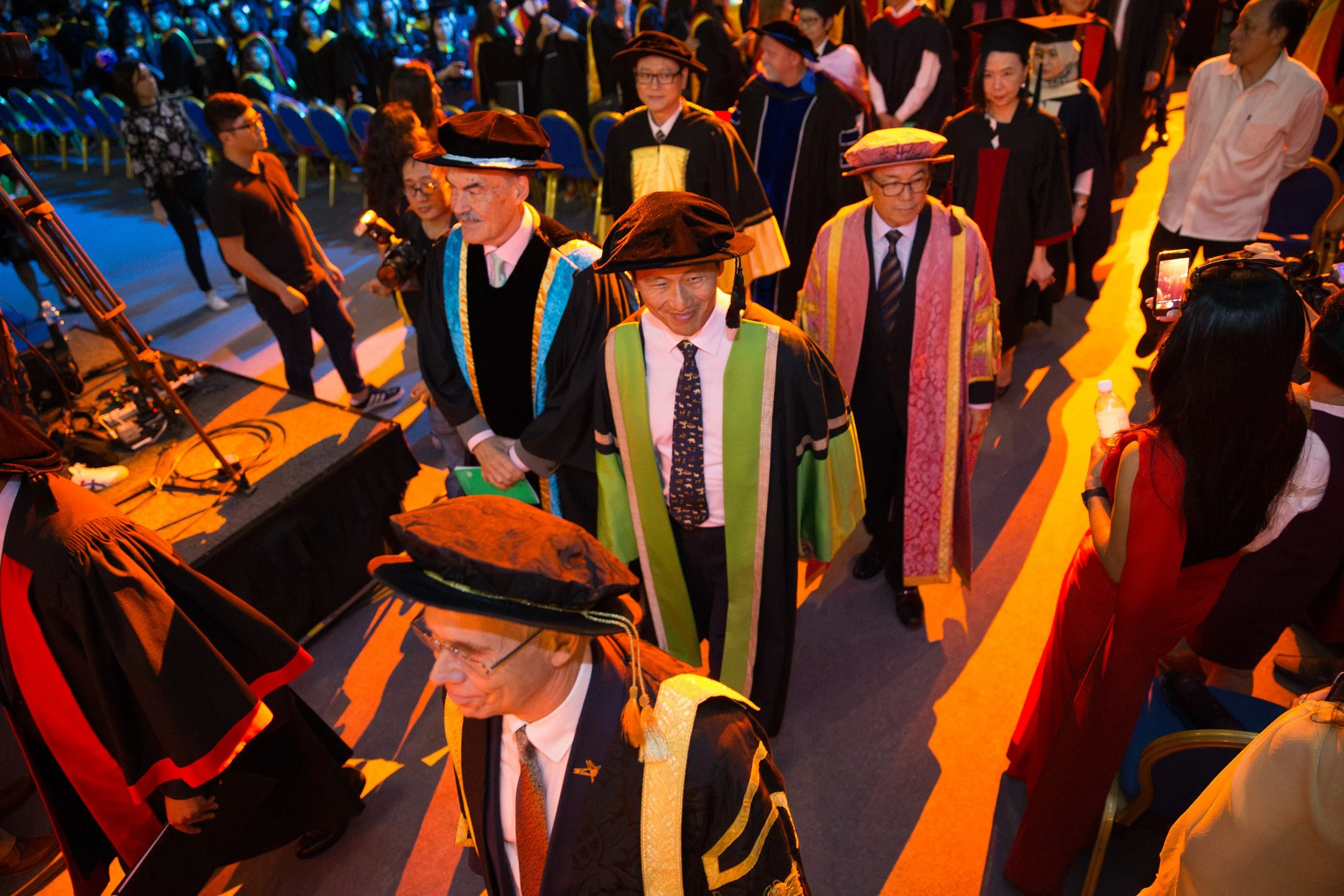  Academic procession and Guests of Honor departing the presentation stage at Singapore EXPO. 