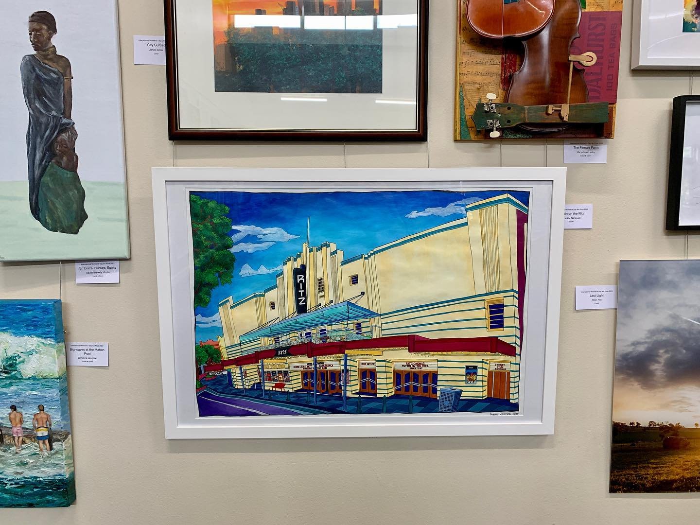 &lsquo;Puttin on the Ritz&rsquo; is hanging in the Randwick Women&rsquo;s Art Prize! 

Check her out this Wednesday 4pm - 6pm or Thursday 7pm - 9pm at the Randwick Community Centre. 

She&rsquo;ll then be hanging at the Bowen Library until Friday 28 
