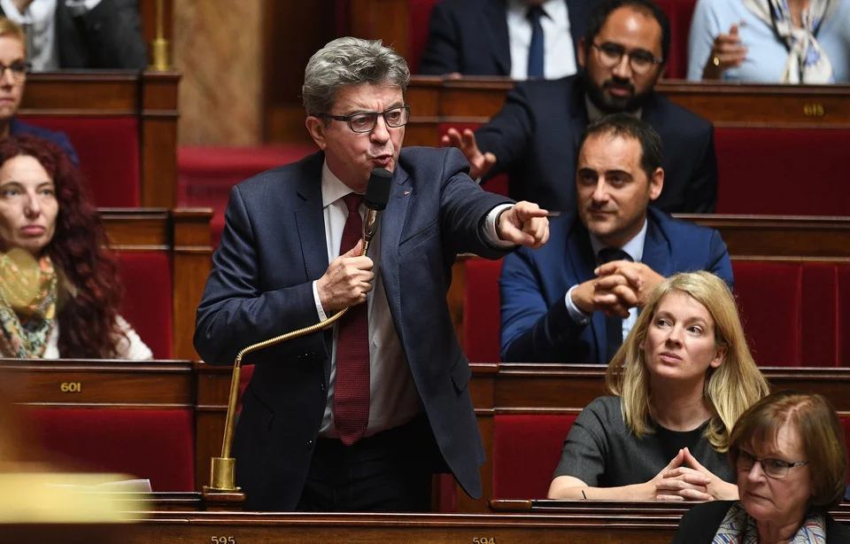 «PERRUCHE», «PETITE CERVELLE» : POURQUOI MÉLENCHON ESQUINTE AUTANT LES JOURNALISTE