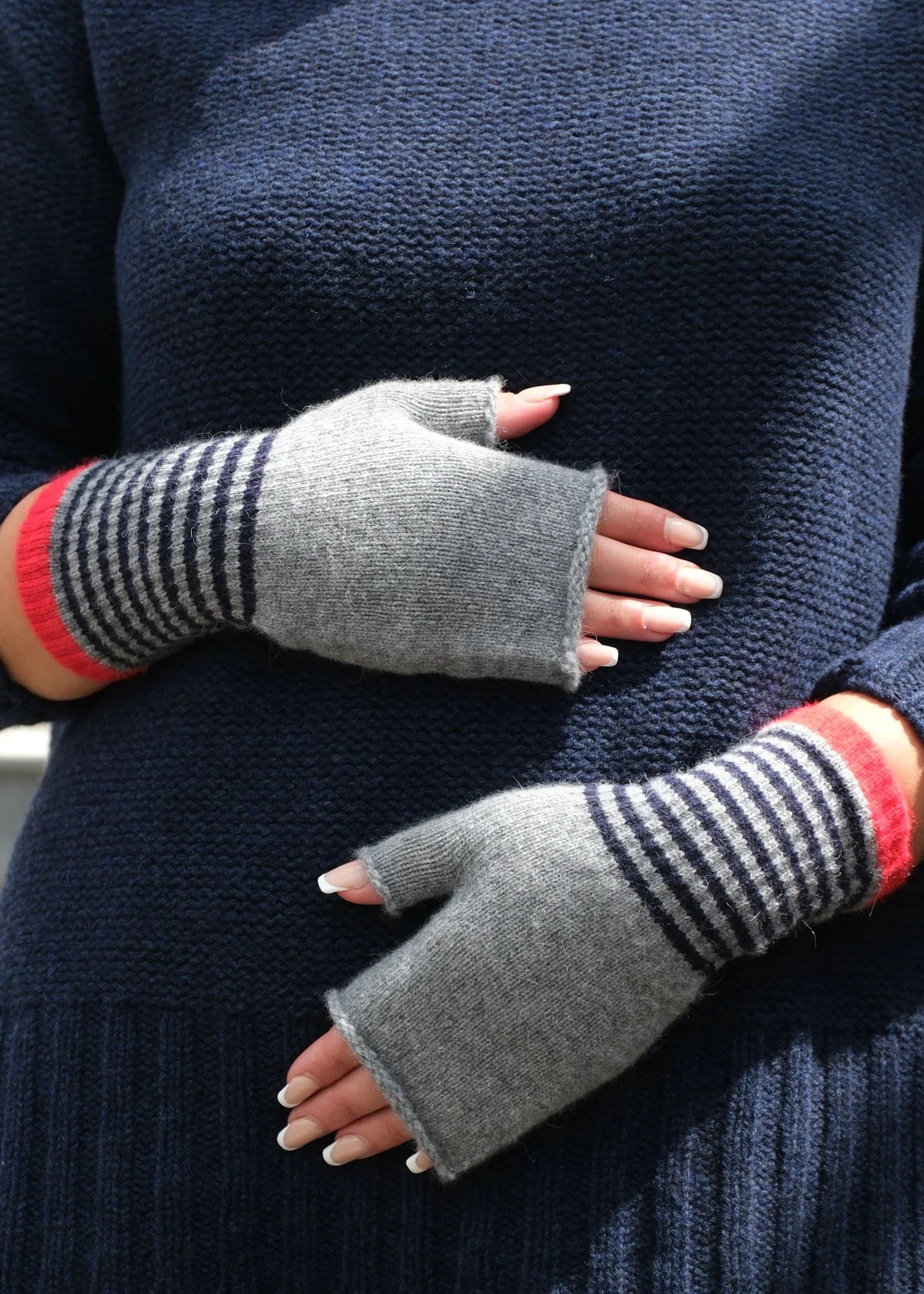 248 25 ANGORA FINGERLESS MITTENS COL 4 DSCF3934.jpg (Copy)