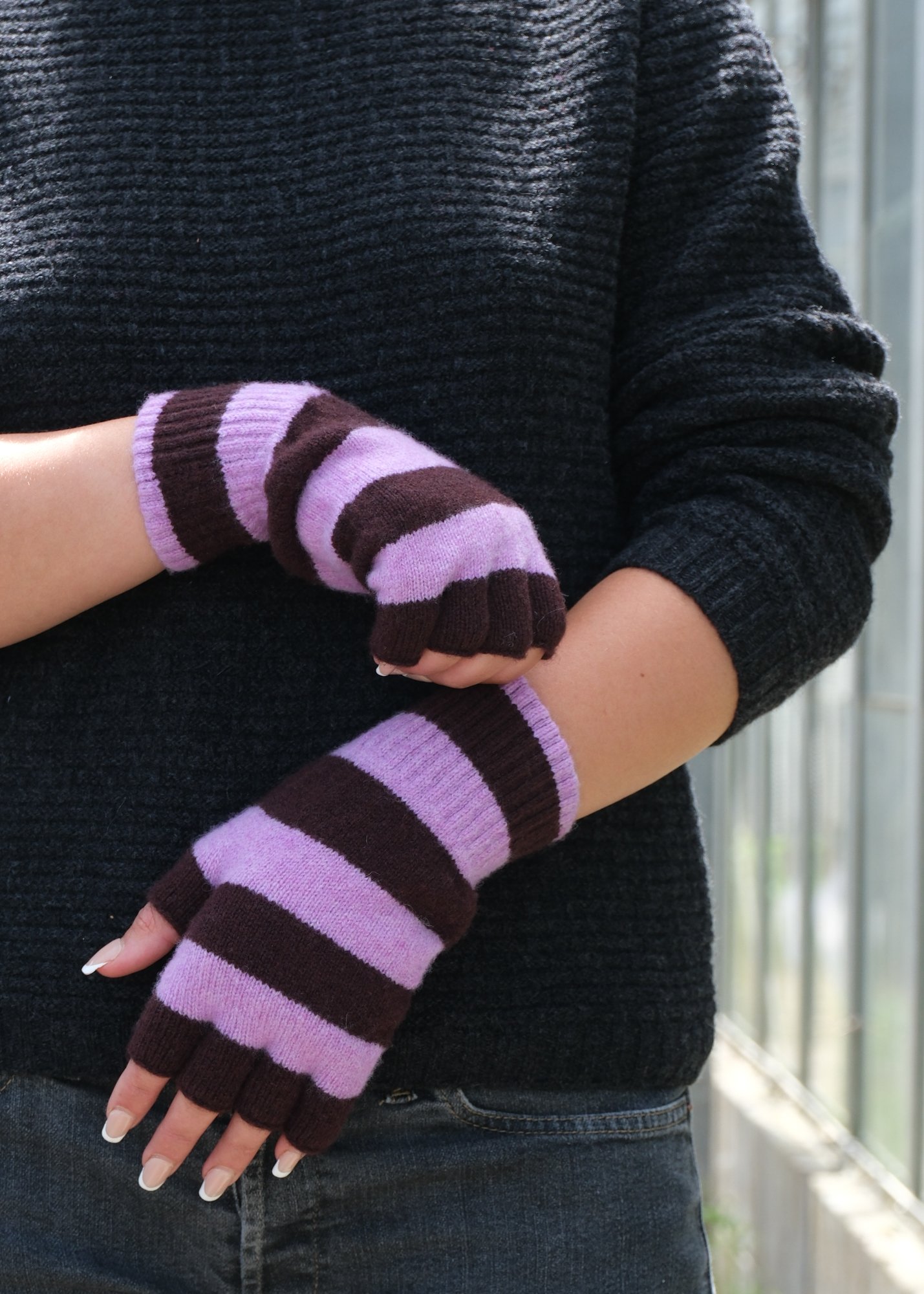 835 26 STRIPE FINGERLESS GLOVES COL 2 DSCF3840.jpg