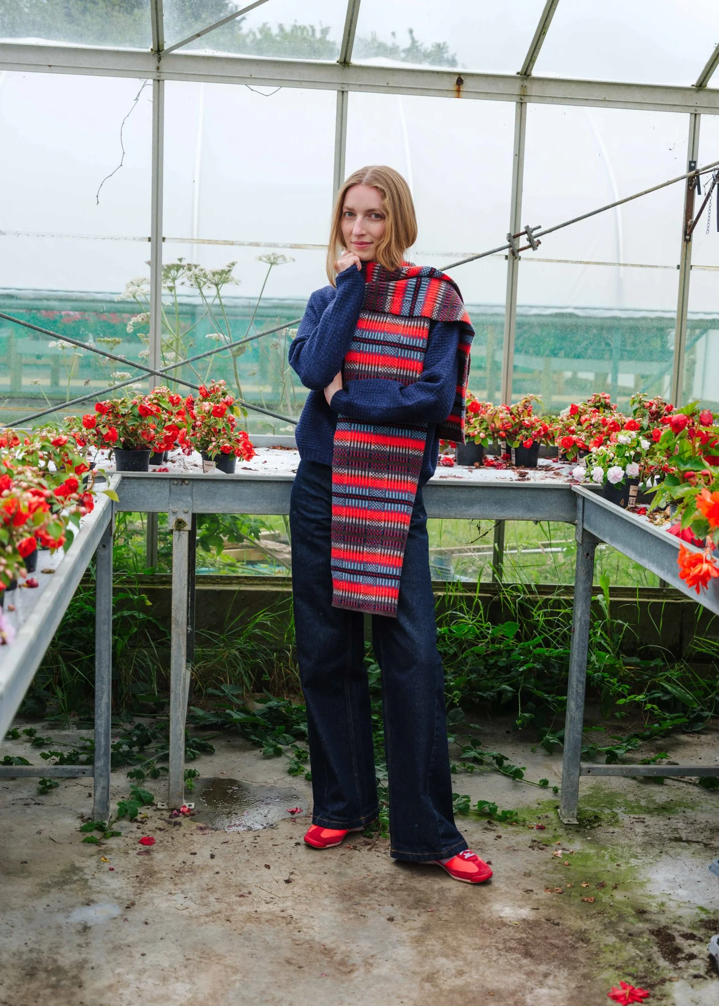 36 26 MODERN TARTAN SCARF COL 4 RED_DSF4020.jpg