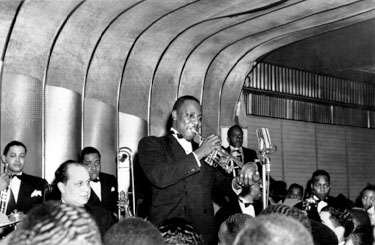 Cootie-Williams-Duke-Ellington-Band-Savoy-Ballroom-1940.jpg