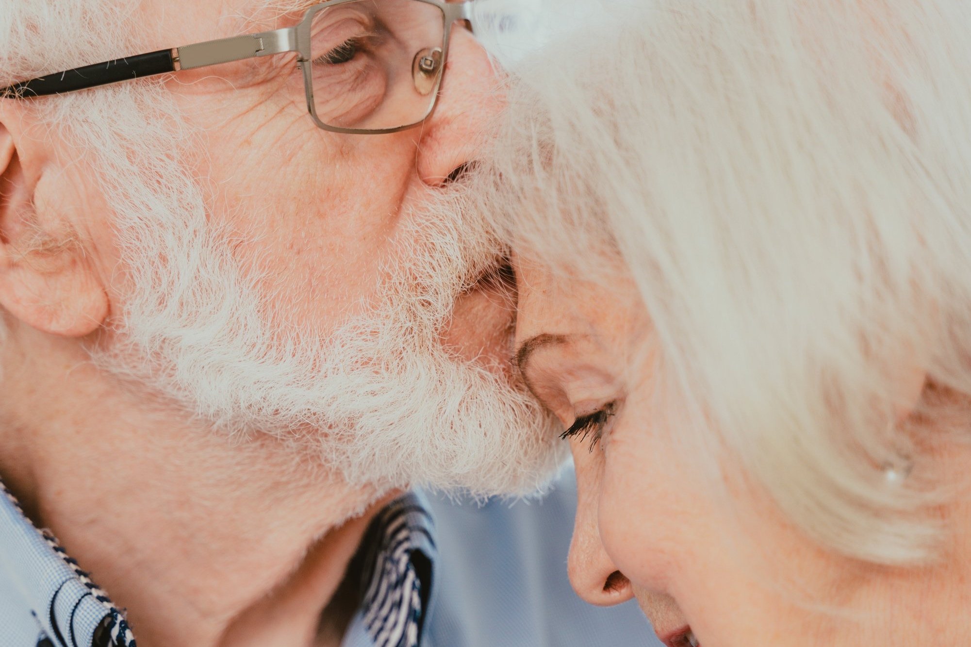 elderly-couple-in-love-2021-09-04-01-45-05-utc.jpg