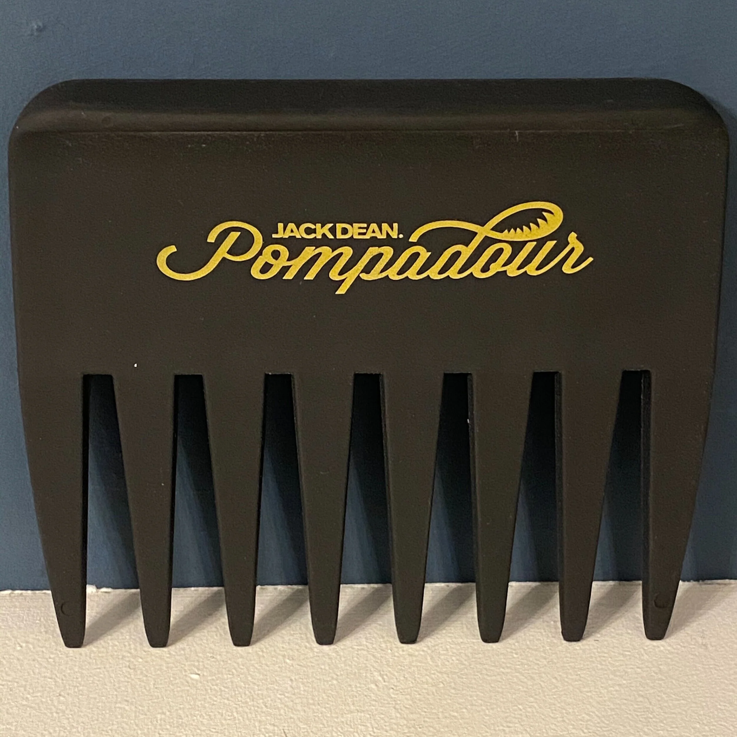 Pomp Comb