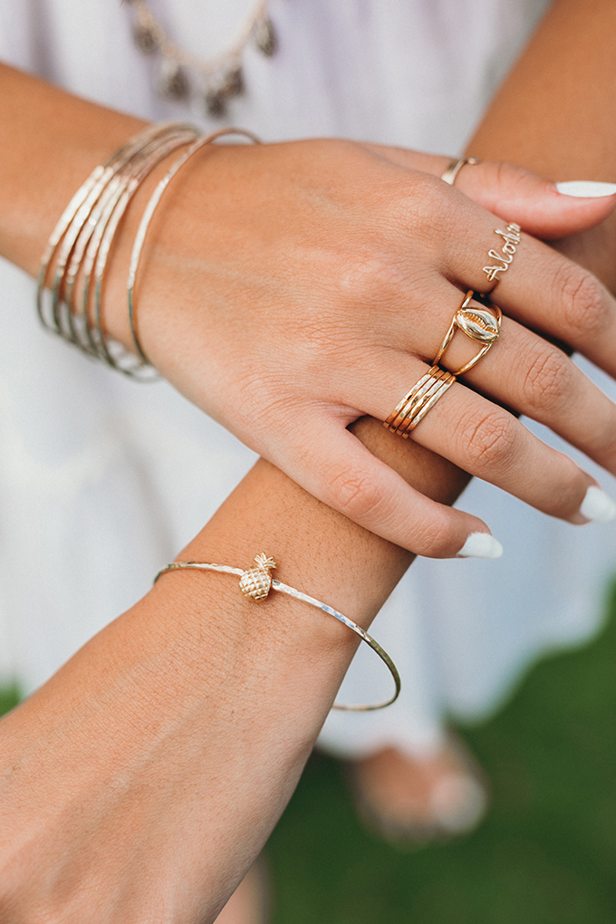 PINEAPPLE SML CHARM BANGLE.jpg