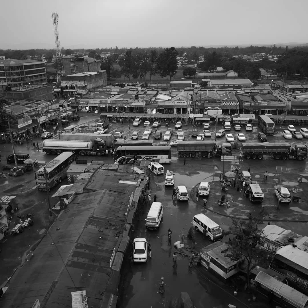 the long rains are setting in here on the border of #kenya and #uganda, where we're working with equity bank and ifad to understand the flow of #migration and #trade.

#designafrica #borderland #financialinclusion