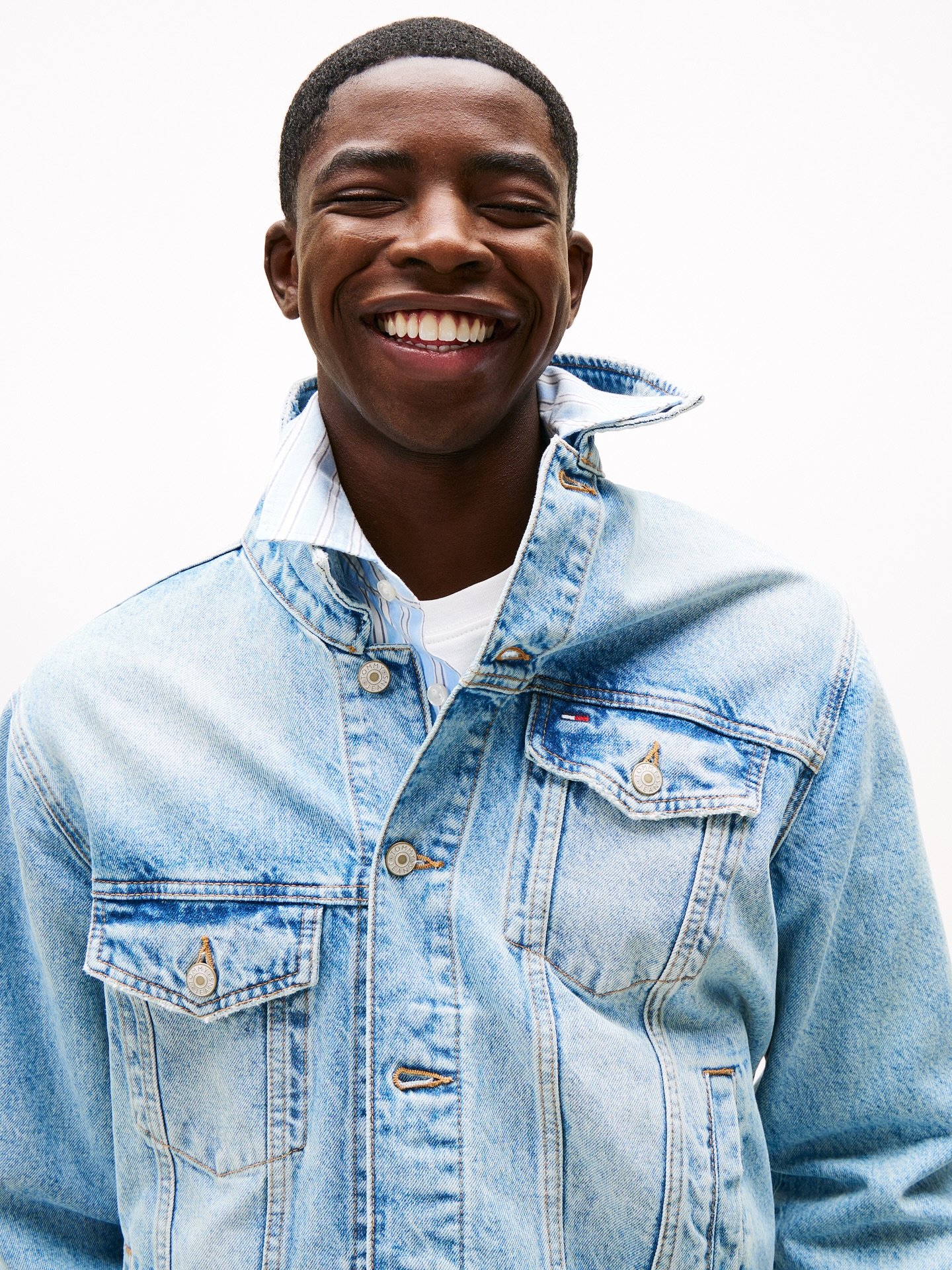 NELSON GARIBA @tommyjeans SS&rsquo;25 CAMPAIGN by @tristendomingus 💙

#NelsonGariba #thetroopers #TommyJeans