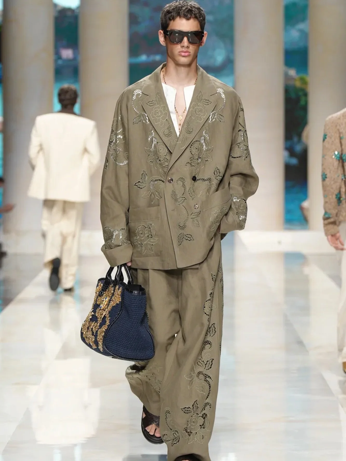LUKA TESIC @dolcegabbana SS&rsquo;27 SHOW IN MILAN TODAY &hearts;️

@luka_tesic @dmcasting @piergiorgio