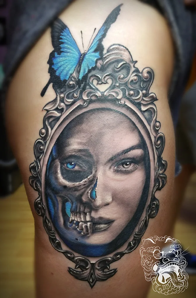 Tattoo above I planned for my customer from scratch, according to her needs. One of the requests was to use blue color as a highlighter.