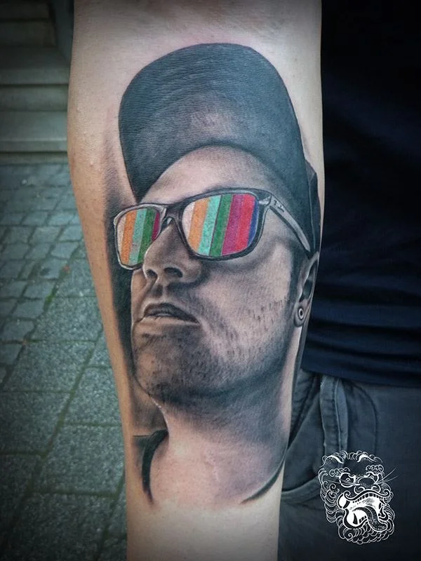 This surprising art is the portrait of the customer, showing his connection with radio.