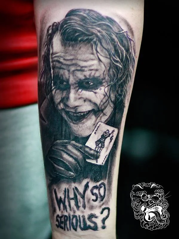 As a big fan of Batman, I am always happy when I have a chance to tattoo something form Gotham world.
