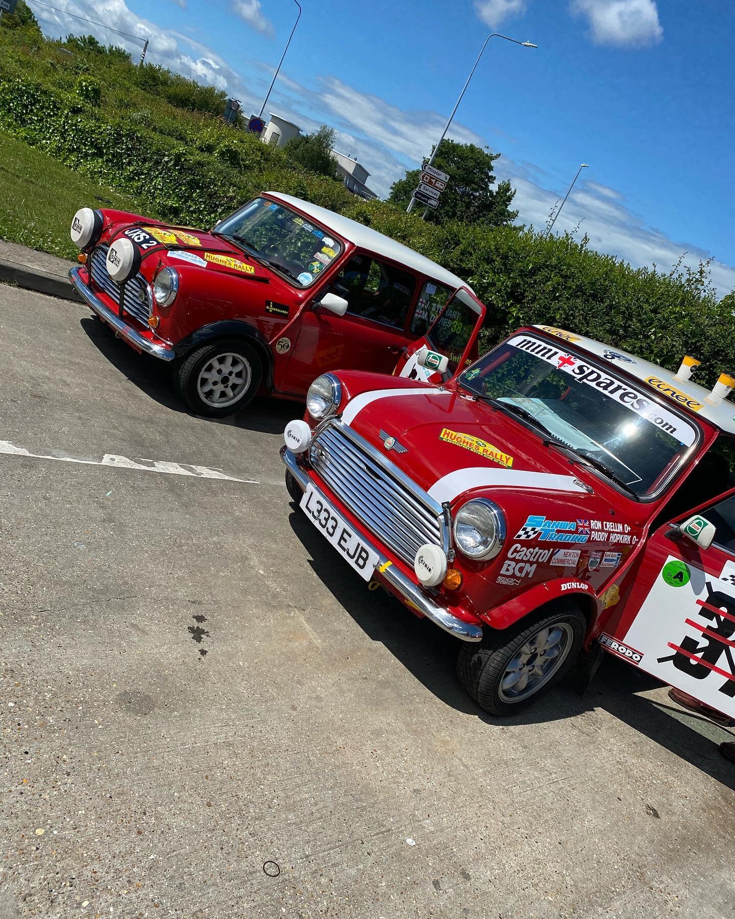 So far so go on the Hughes rally, we have reached the first stop where we have 35 mins to check our maps and have a quick drink before heading to Manson for Reg3 and 14 tests 😀🏁 #rally #minicooper #motorsport