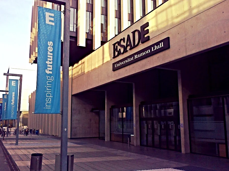 Esade_campus_Sant_Cugat2.jpg