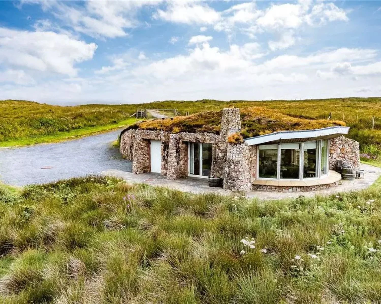best-houses-for-sale-in-scotland-with-a-sea-view-islay (4).jpg