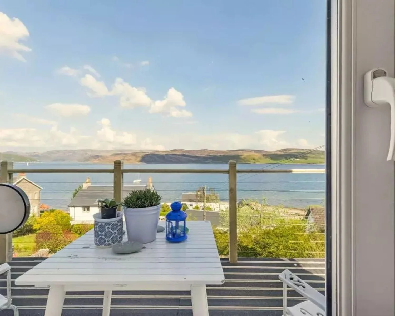 best-houses-for-sale-in-scotland-with-a-sea-view-Tighnabruaich (4).jpg
