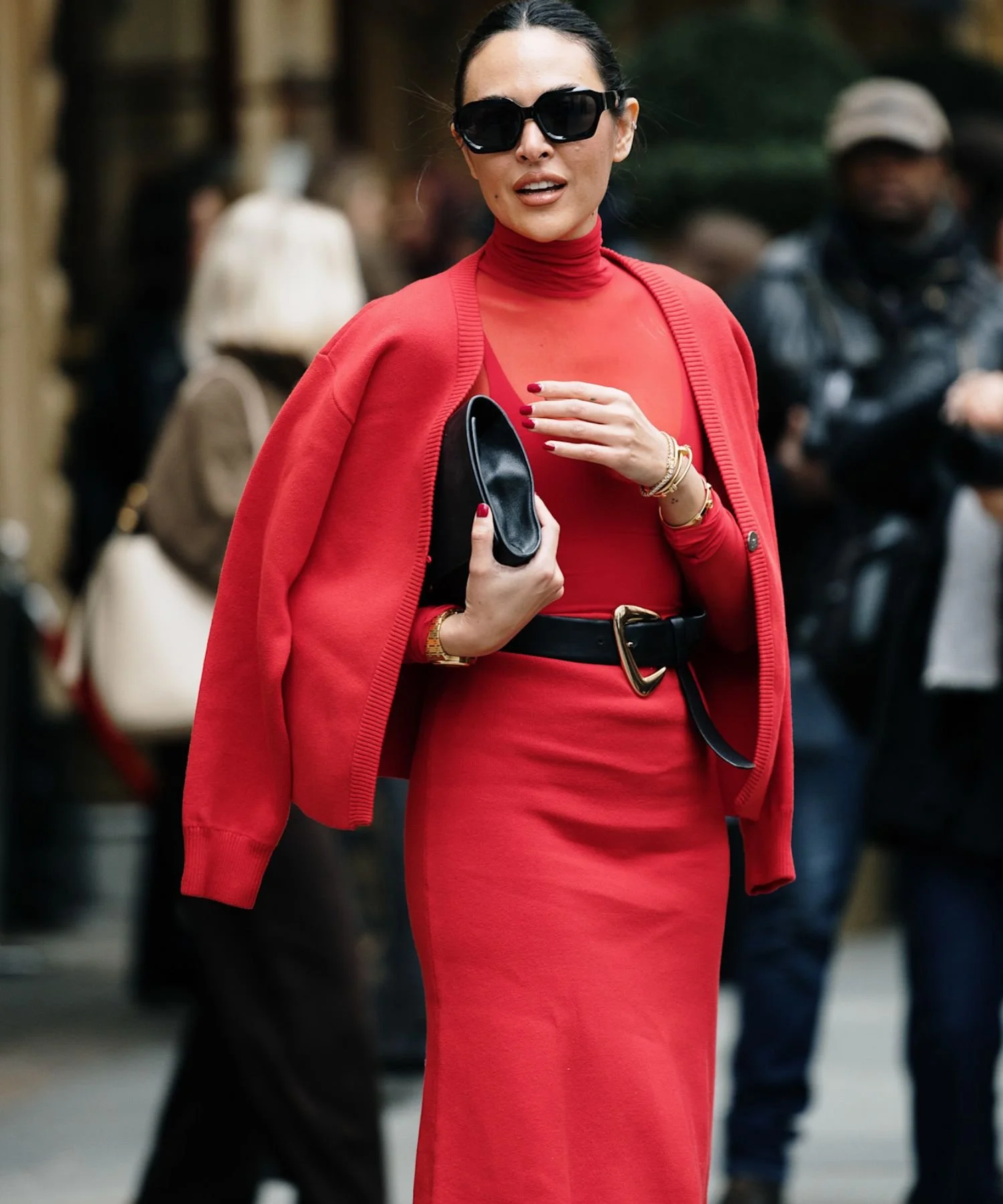 best-london-fashion-week-street-style-head-to-toe-red.jpg