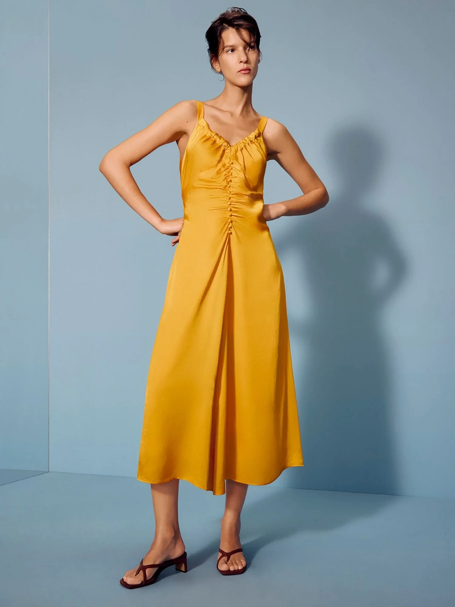 what-to-wear-this-summer-fashion-jacqui-markham-john-lewis.webp