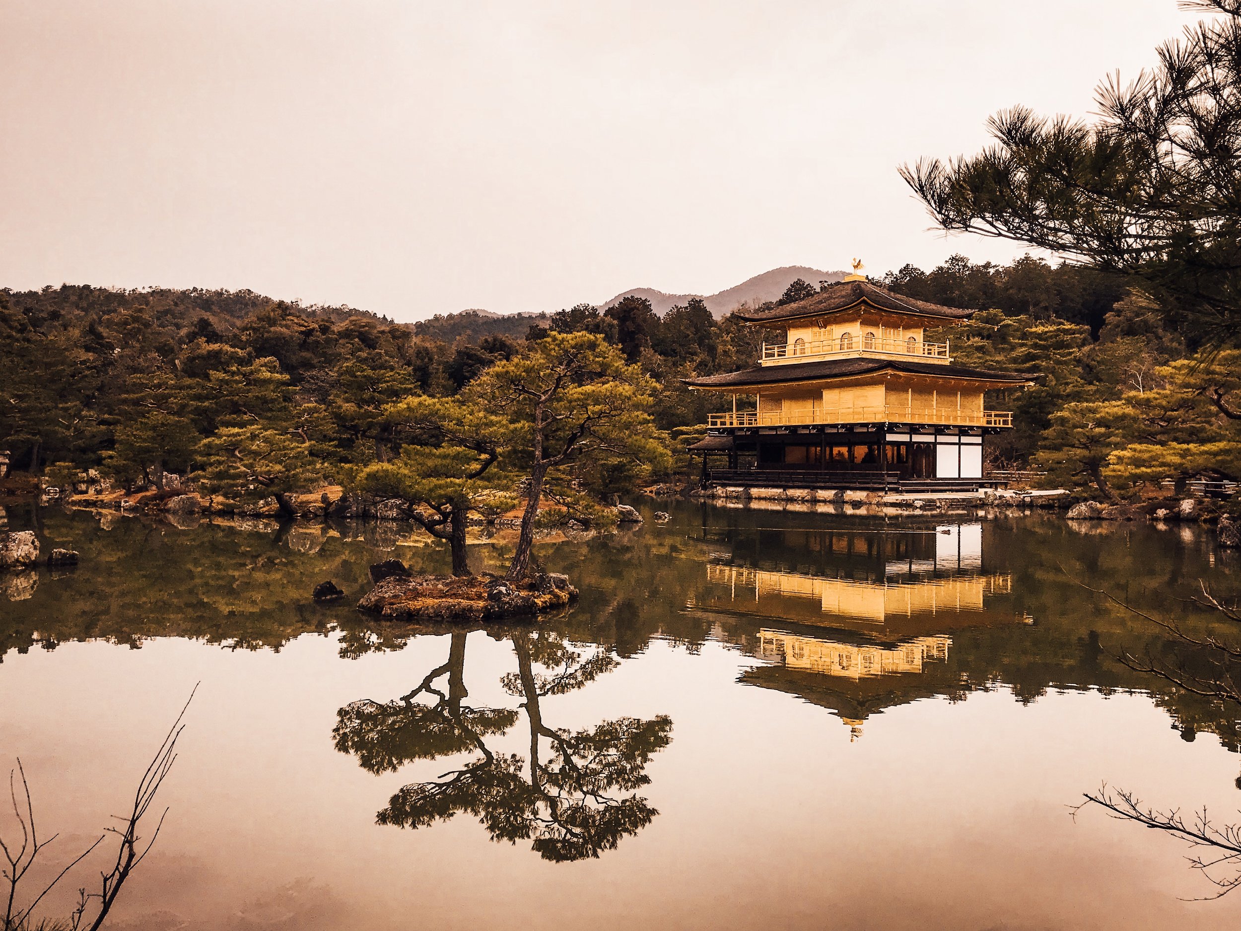 Kinkaku-ji - the Pure Land of the Buddha