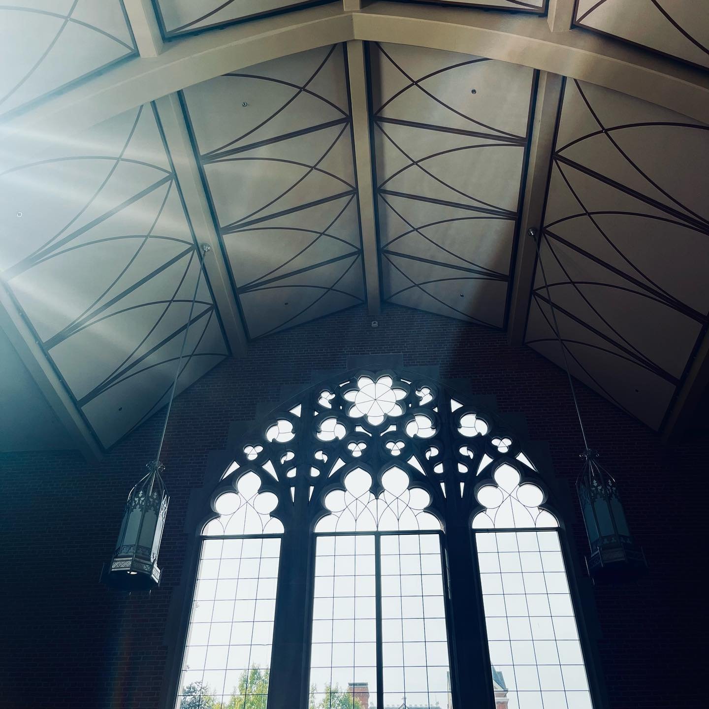 Some BTS of our recently released spot for @agnesscottcollege. We loved exploring campus and finding fun places to film 🎥