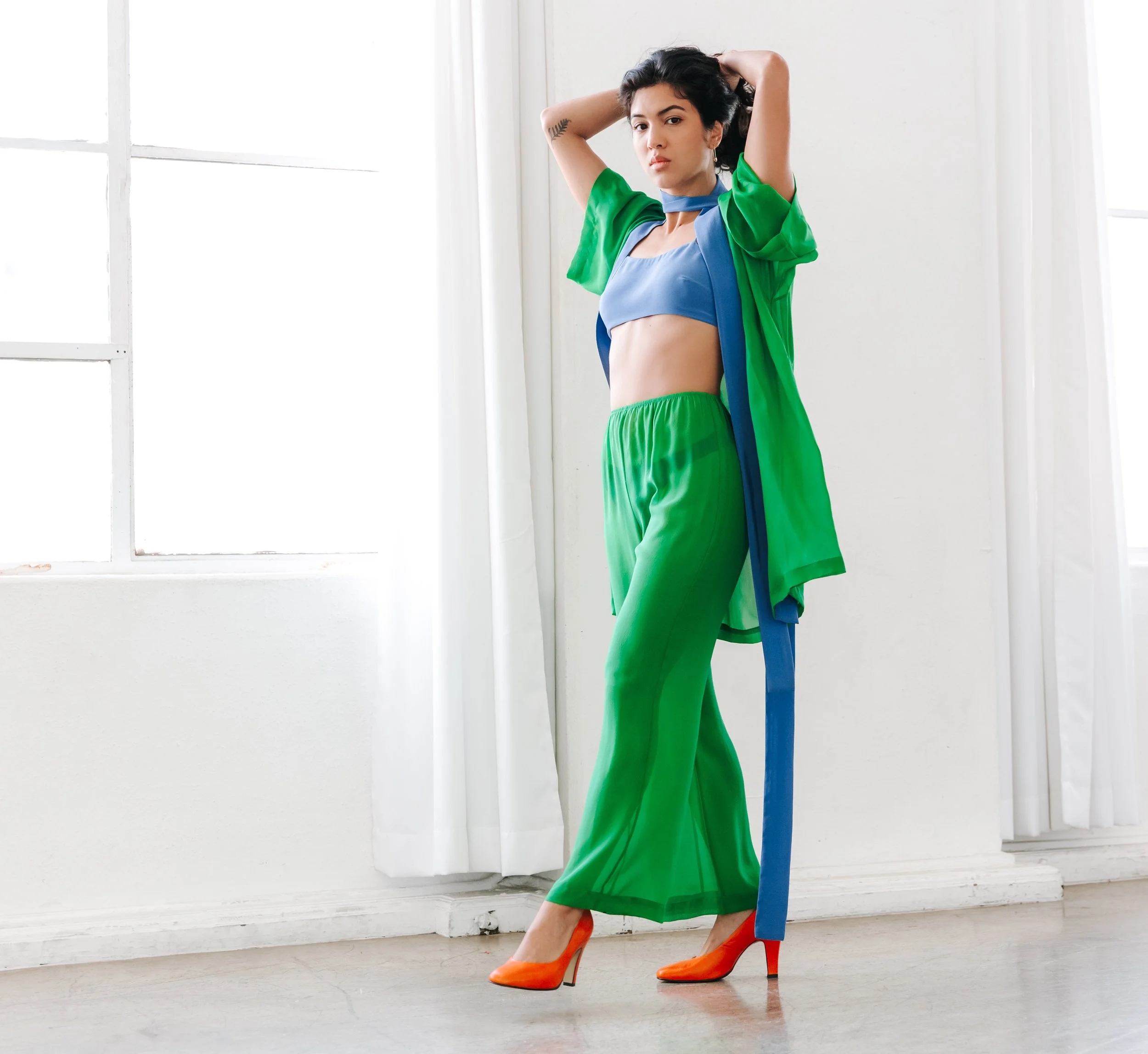 パンツ echeveria silk tuck easy trousers ovy Silk tuck easy trousers – echeveria official store