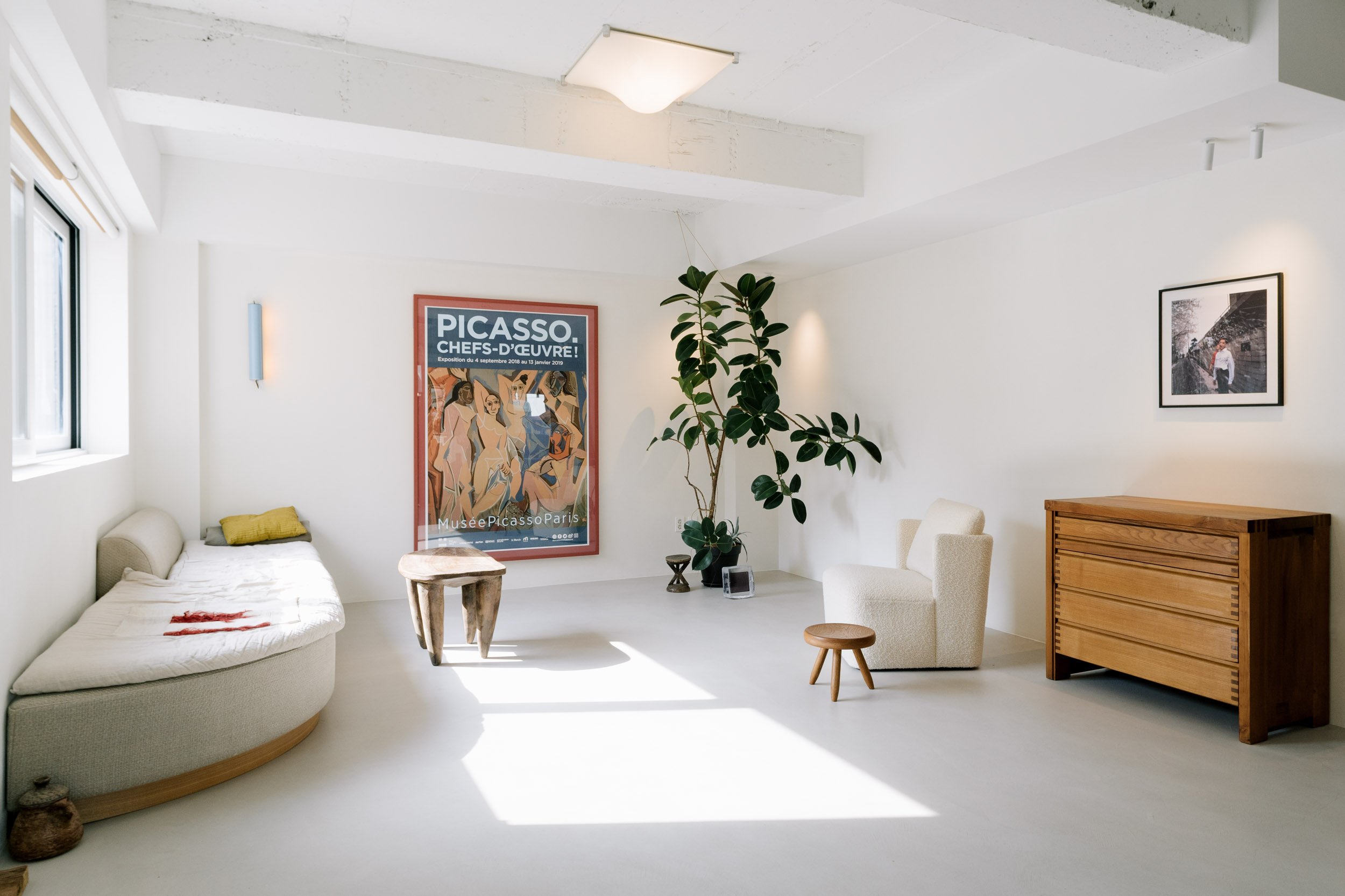 MOMOMO DESIGN HOUSE