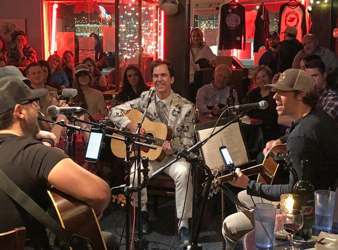 THE BLUEBIRD CAFE