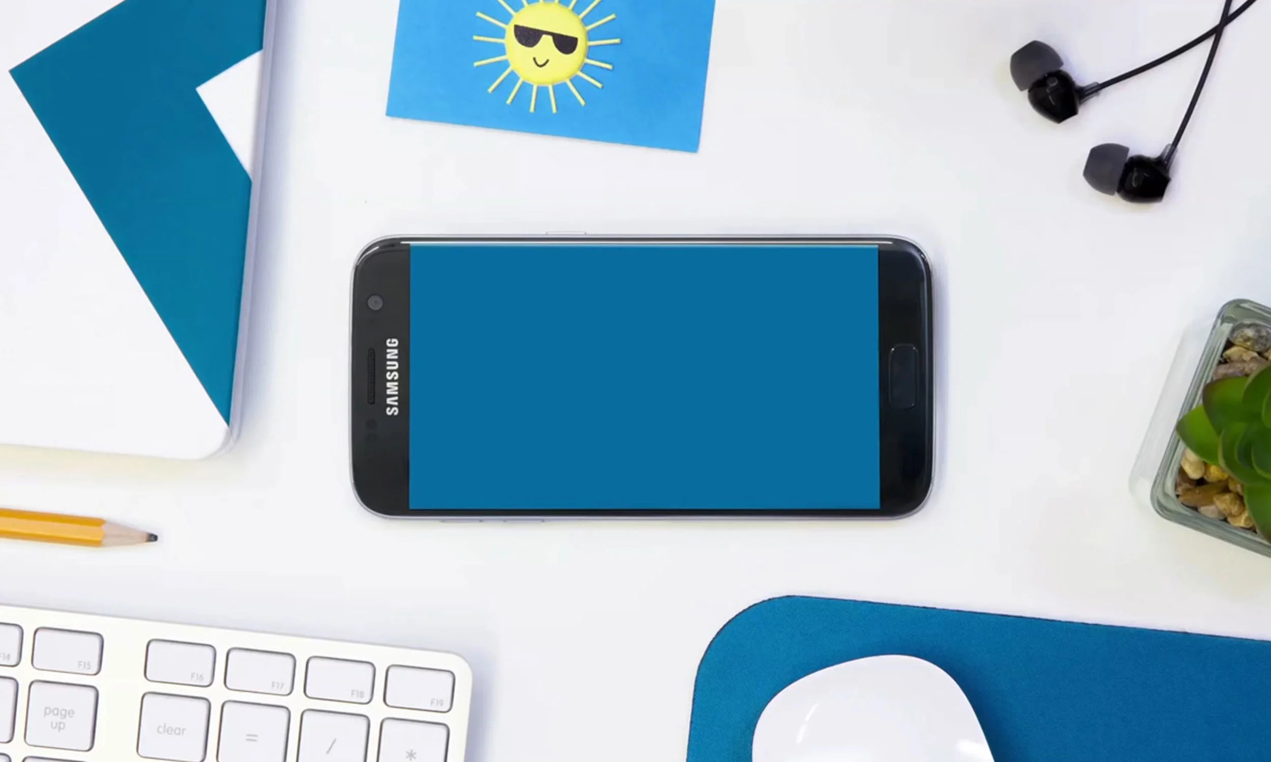 Format: Pre Roll, Billboard and Social Content To promote Bell’s fast network our client wanted to create a spot that could be digested easily from any medium.