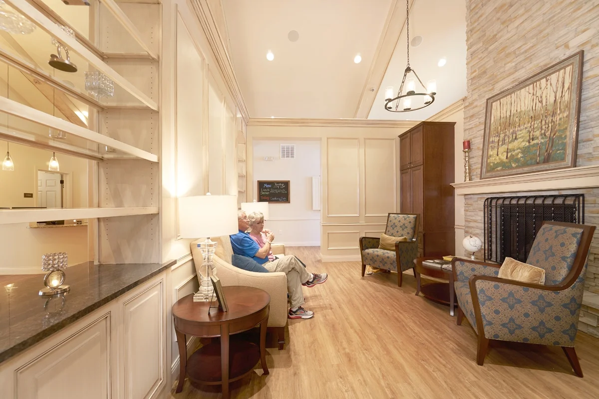 Lounge4.jpg