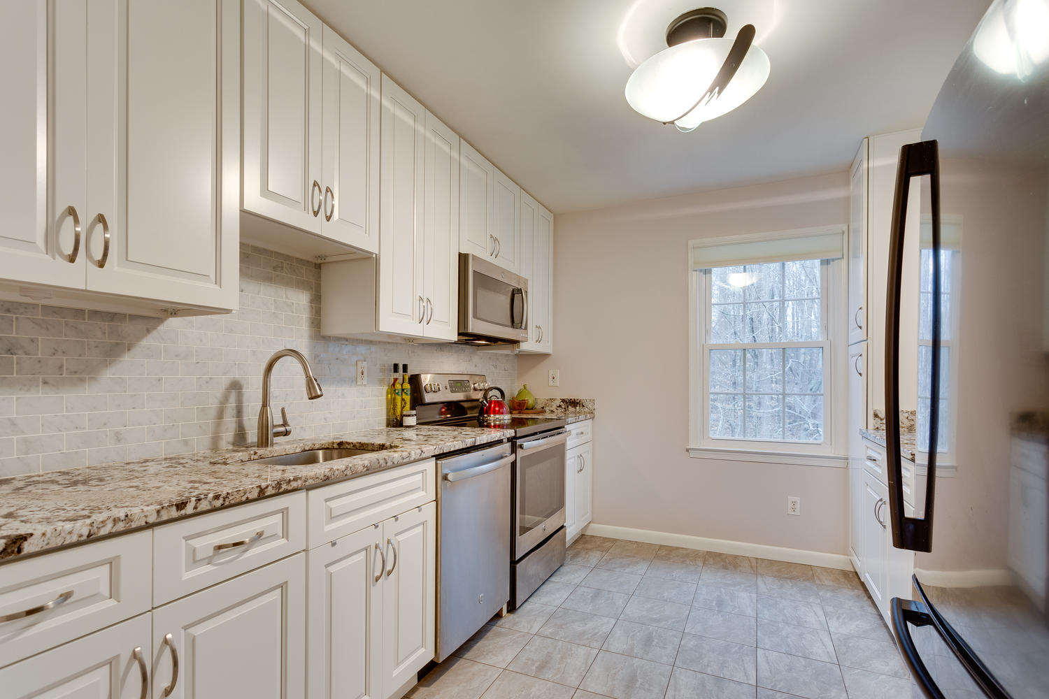 5523 Miles Ct Springfield VA-large-013-24-Kitchen-1500x1000-72dpi.jpg