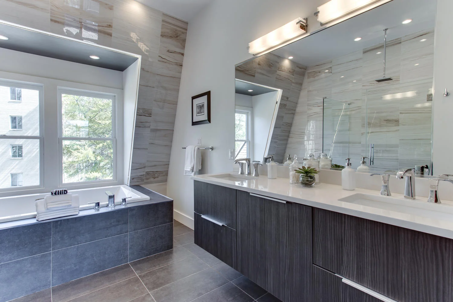 1524 Ogden St NW Unit 2-large-048-17-Master Bath-1500x1000-72dpi.jpg