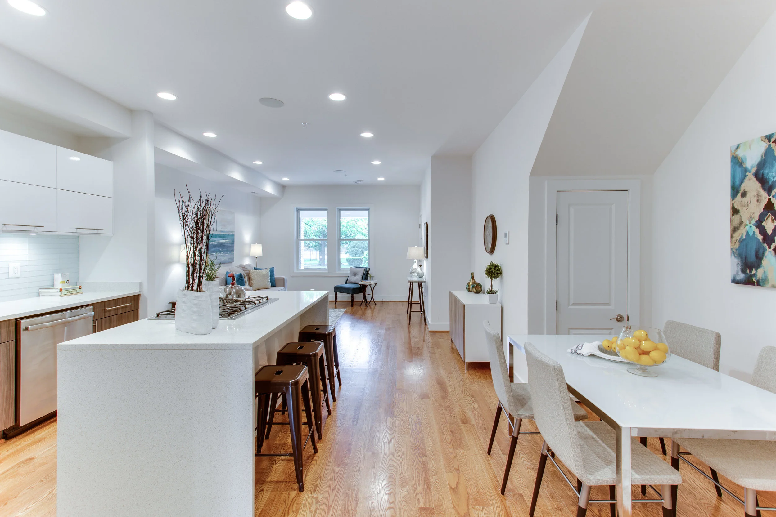 4511 Iowa Ave NW Unit 2-print-026-24-KitchenEating Area-4200x2800-300dpi.jpg