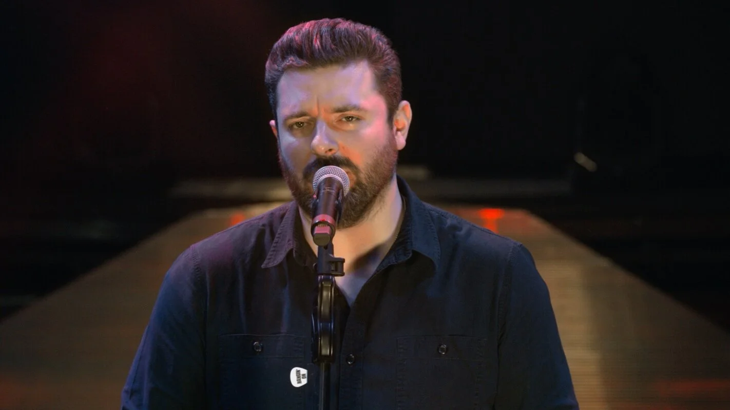 Chris Young - Drowning (Official Video)