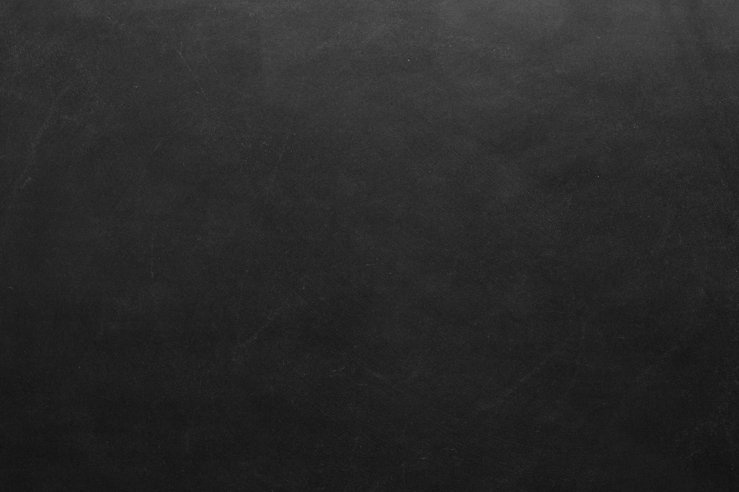 Close-up-of-blank-blackboard-539292233_5472x3648.jpeg