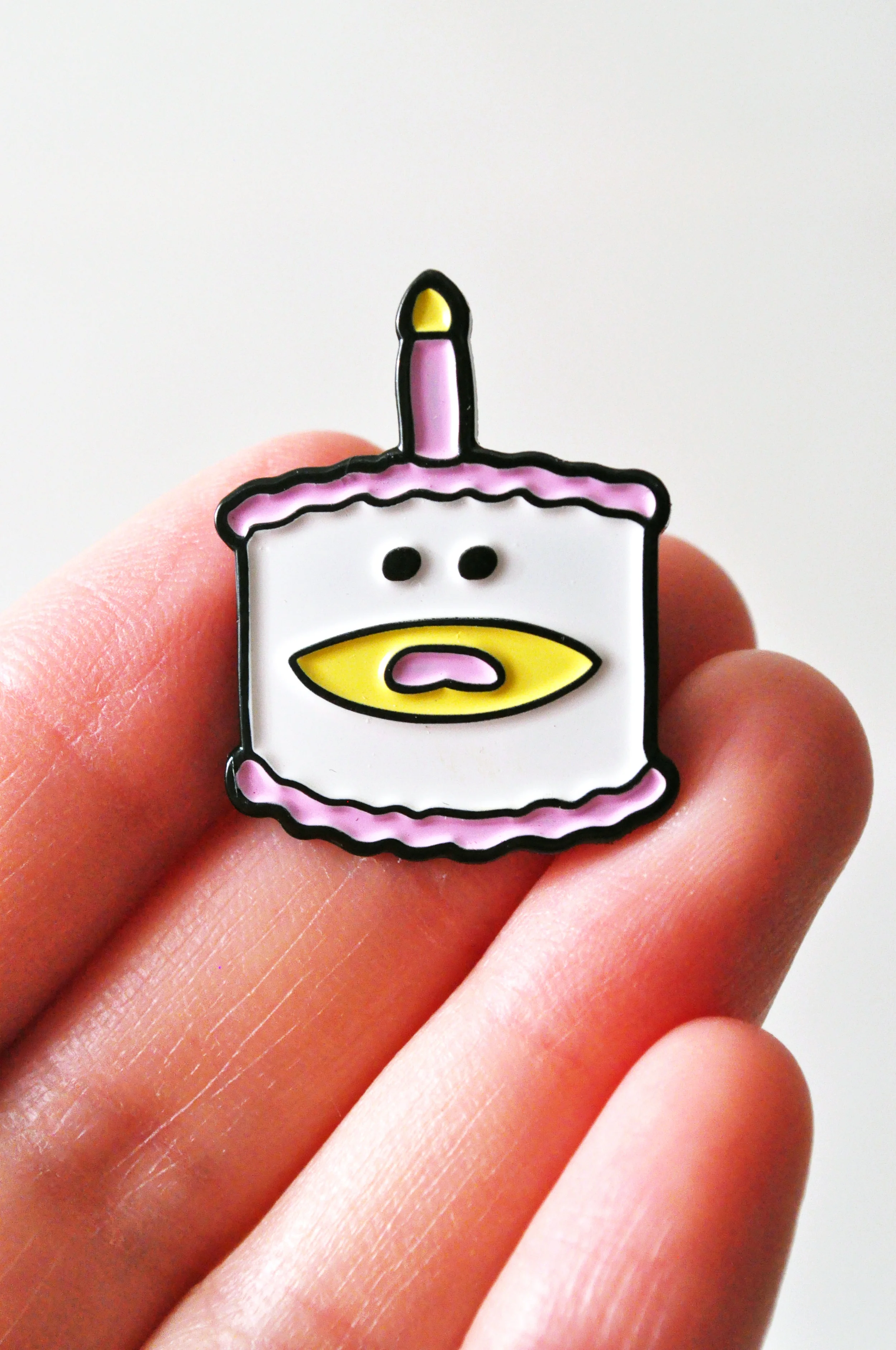 cake pin 2.JPG
