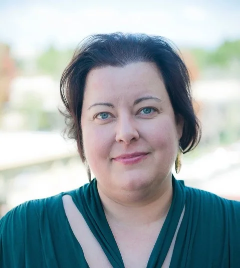 Jennifer_Lentfer_headshot.jpg