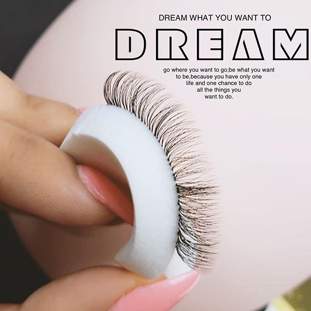 DREAM what you want to dream! We&rsquo;re so proud our stylist always pursuing to further their lash education like our Dolce Doll @atx.eyecandy 🌈🌈is with @honeybee_lash_co in Utah🐝 Slay those fans Saima!