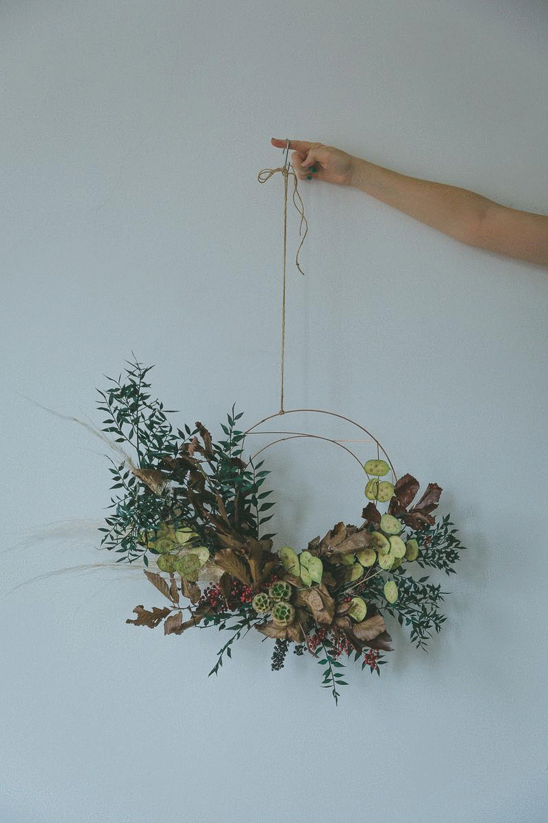 HALCYON HALCYON Christmas Wreath Workshop II.gif