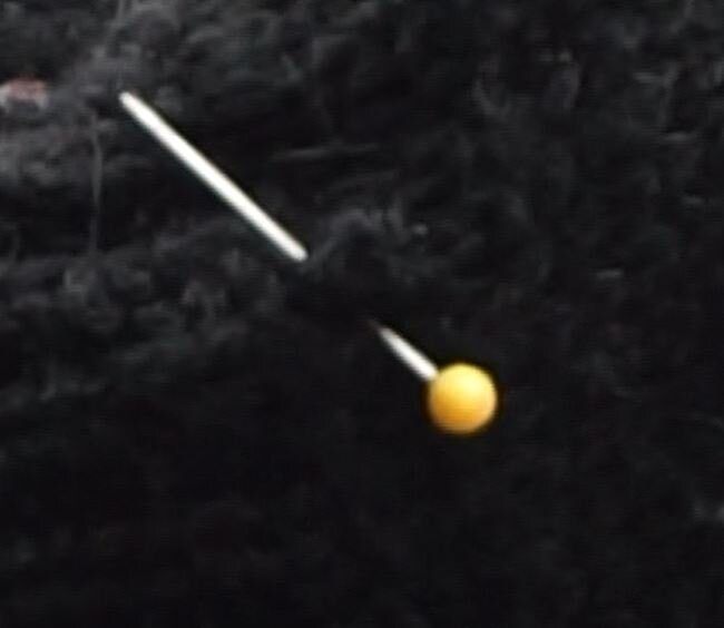 How to Fix snags / pulled threads in clothing? — Semsah