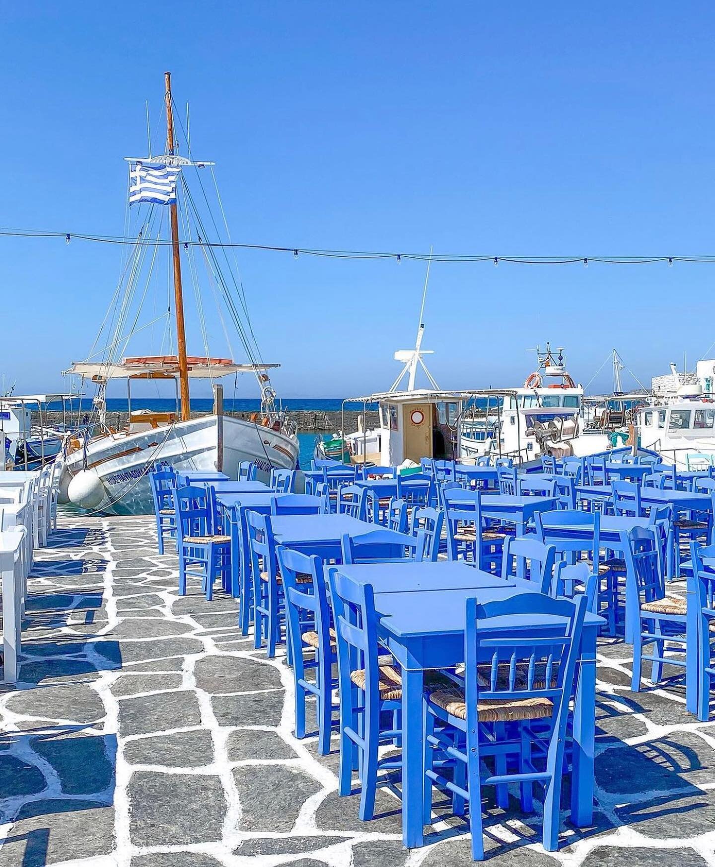 Island Vibes. Only @kouzinataverna 🧿 #mykonos #paros #santorini #stamtorini #stamykonos #stamvegas #greekfood #greekcuisine #greektaverna #stamfordct #mykonosmondays #santorinisundays